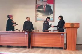 Ба таври тантанавӣ супоридани шиноснома дар муассисаҳои таълимӣ